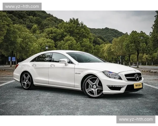 机械图腾的博弈：当“高转自吸”的本田魂遇上“西装暴徒”的奔驰心